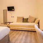 Rhome 34 Pensión 4*