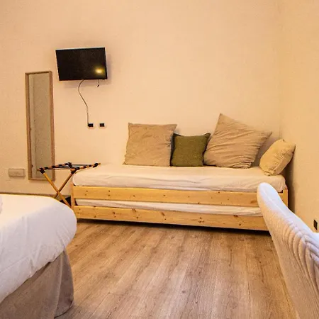 Rhome 34 Guest house *